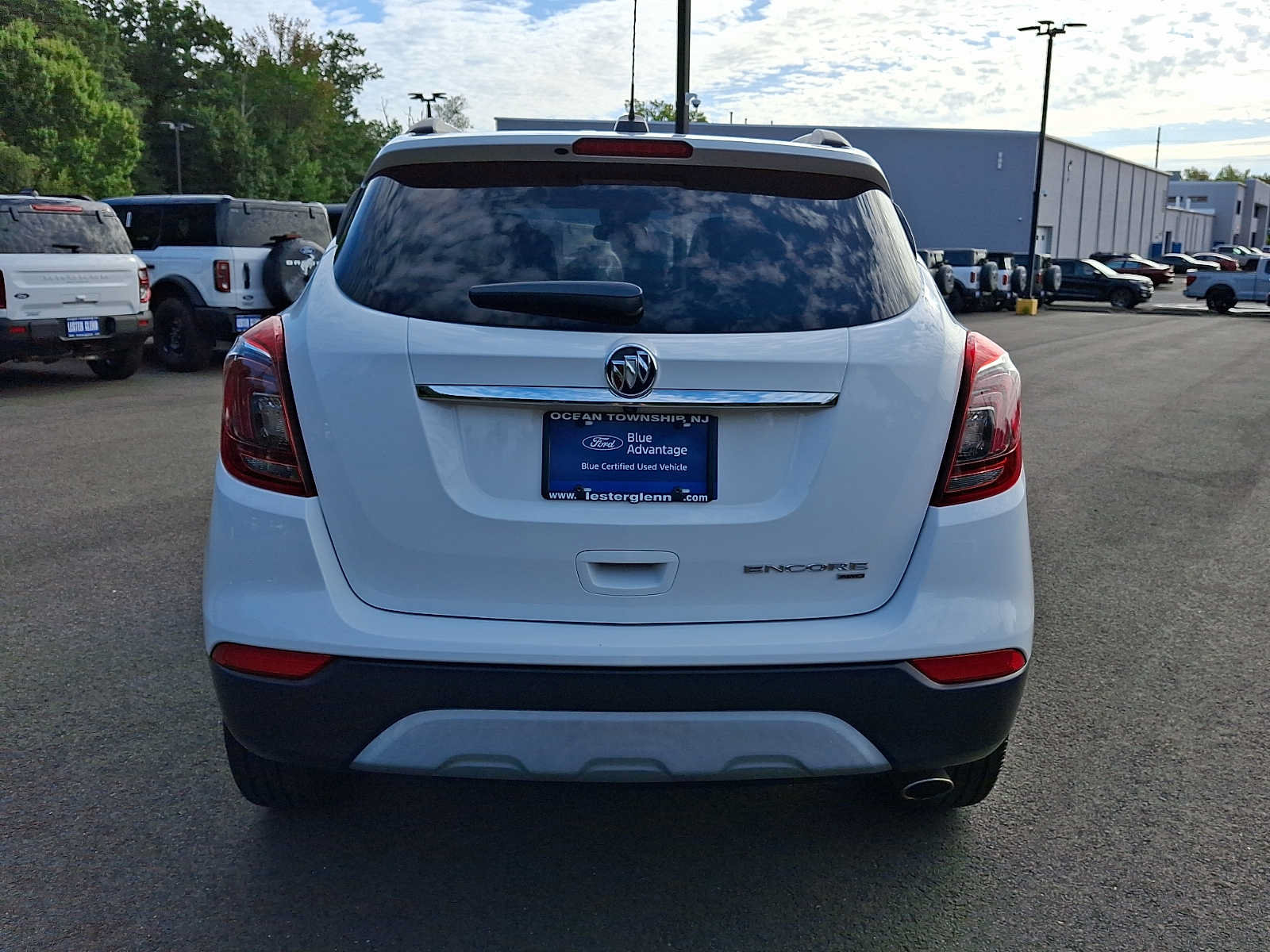 Used 2019 Buick Encore Preferred AWD/4WD image 5
