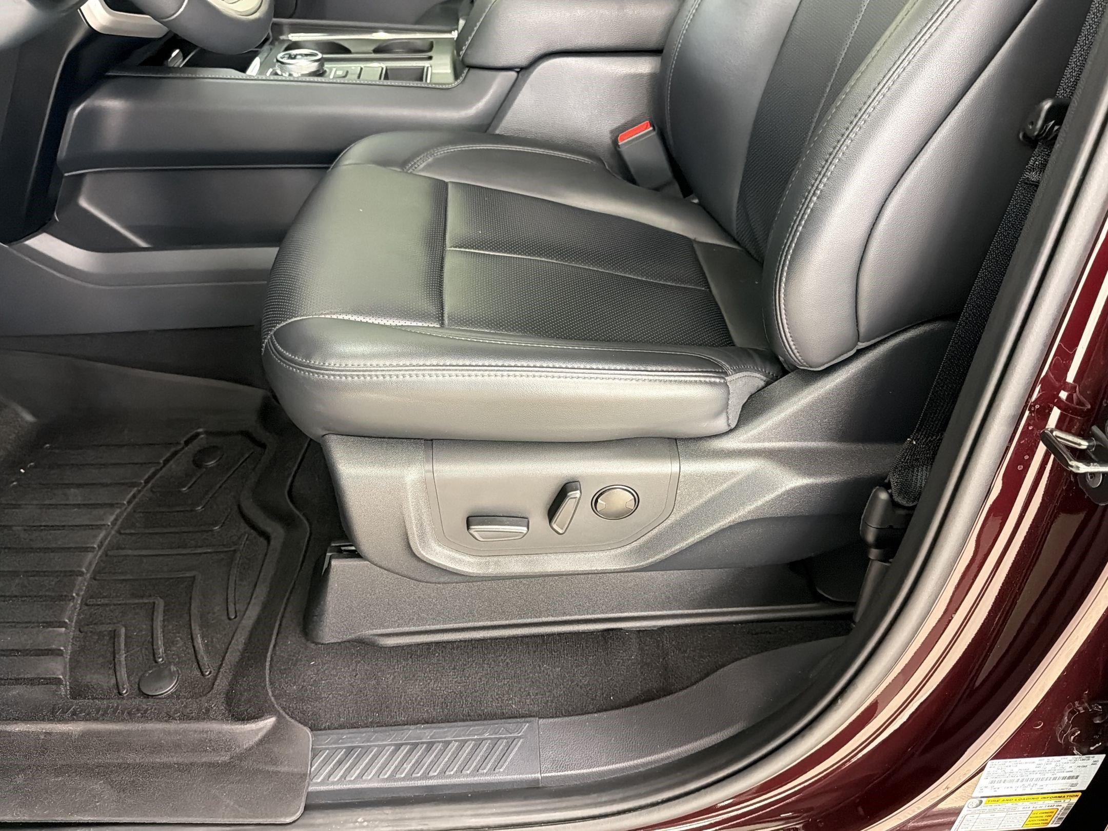 Certified 2024 Ford Expedition XLT RWD image 15