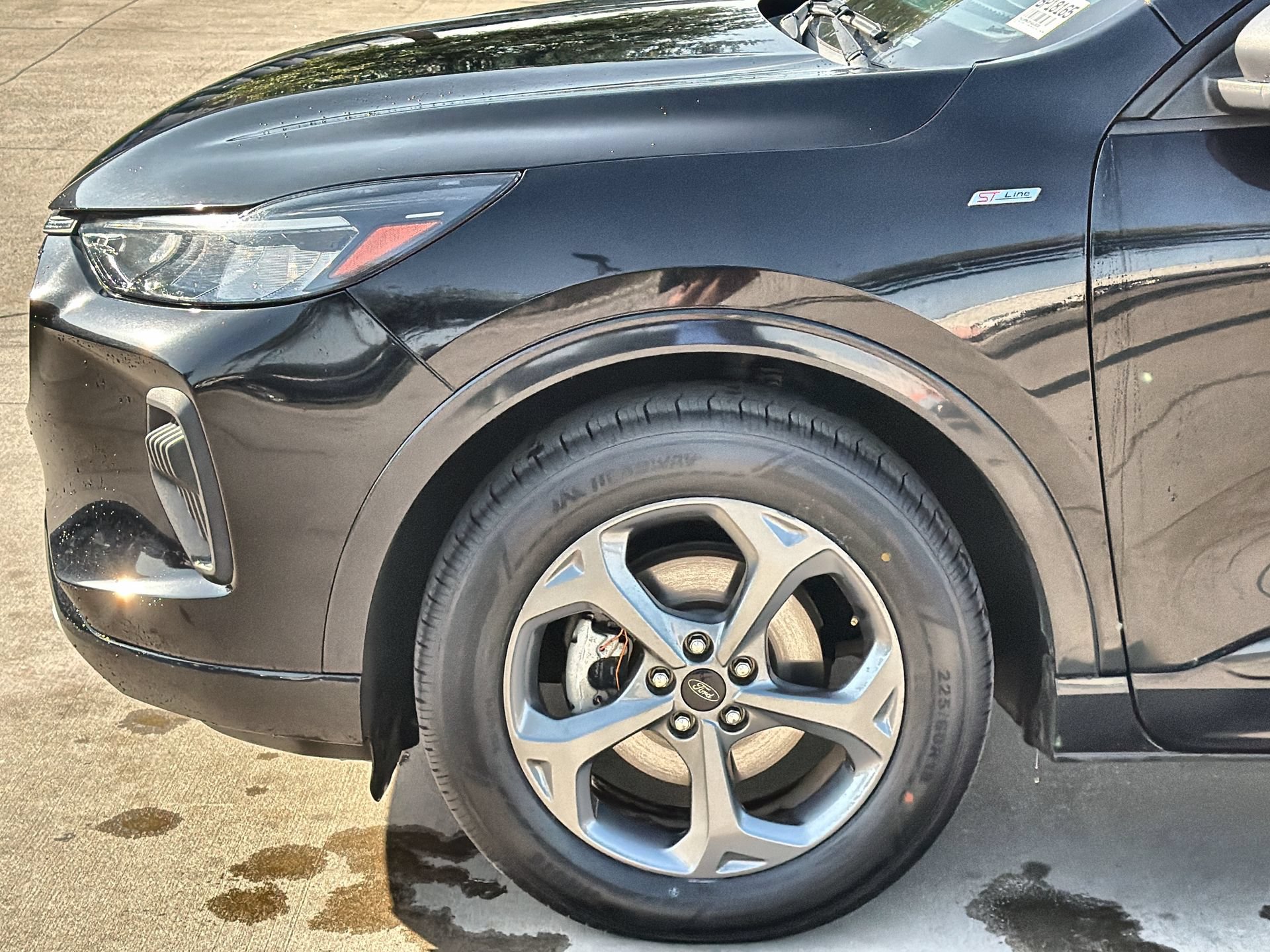 Certified 2023 Ford Escape ST-Line AWD/4WD image 10