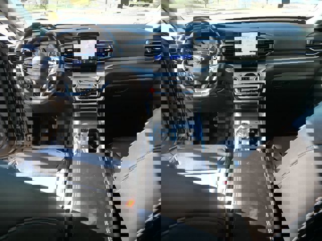 Certified 2023 Ford Explorer XLT w/ Equipment Group 202A image 20