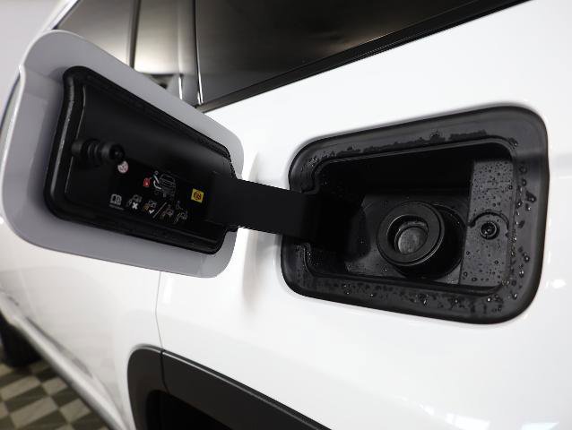 Used 2023 Jeep Grand Cherokee L Laredo image 38