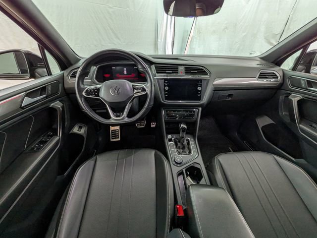 Used 2022 Volkswagen Tiguan SE R-Line image 10