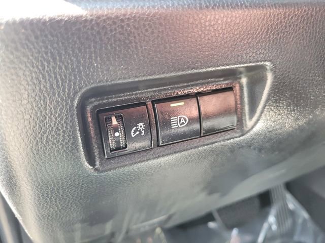 Used 2019 Toyota RAV4 XLE AWD/4WD image 19