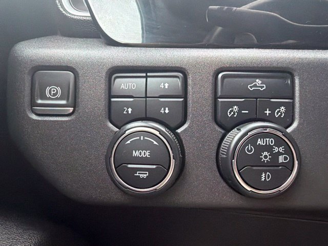 Used 2023 Chevrolet Silverado 1500 LT Trail Boss AWD/4WD image 26