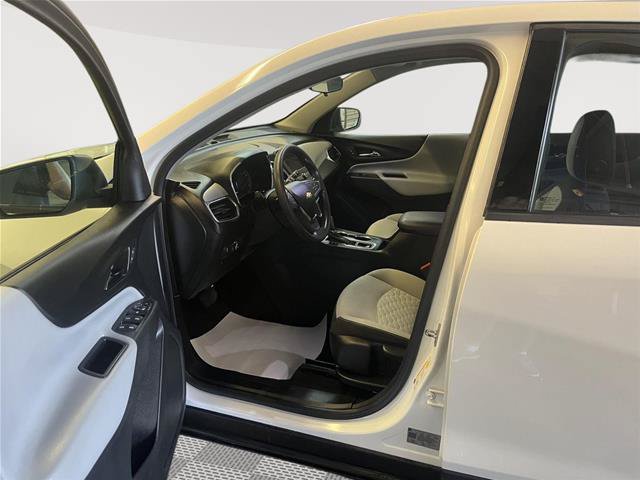 Used 2019 Chevrolet Equinox LS AWD/4WD image 12