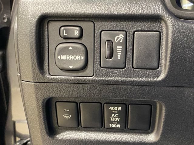 Used 2018 Toyota 4Runner SR5 Premium AWD/4WD image 39