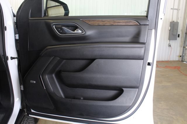Used 2021 Chevrolet Suburban Premier AWD/4WD image 23