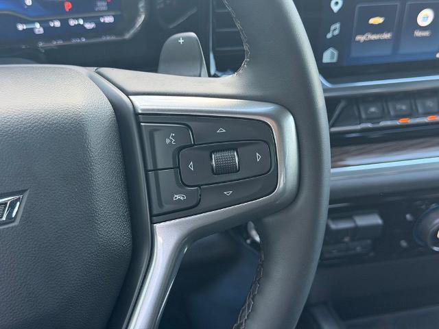 Used 2025 Chevrolet Silverado 1500 LT Trail Boss w/ Convenience Package II AWD/4WD image 17