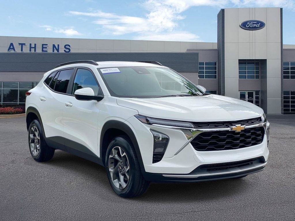 Used 2025 Chevrolet Trax LT