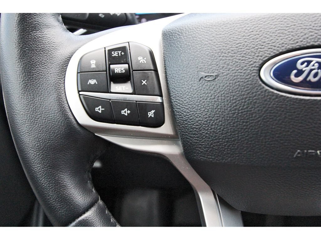 Certified 2023 Ford Explorer XLT w/ Equipment Group 202A RWD image 18