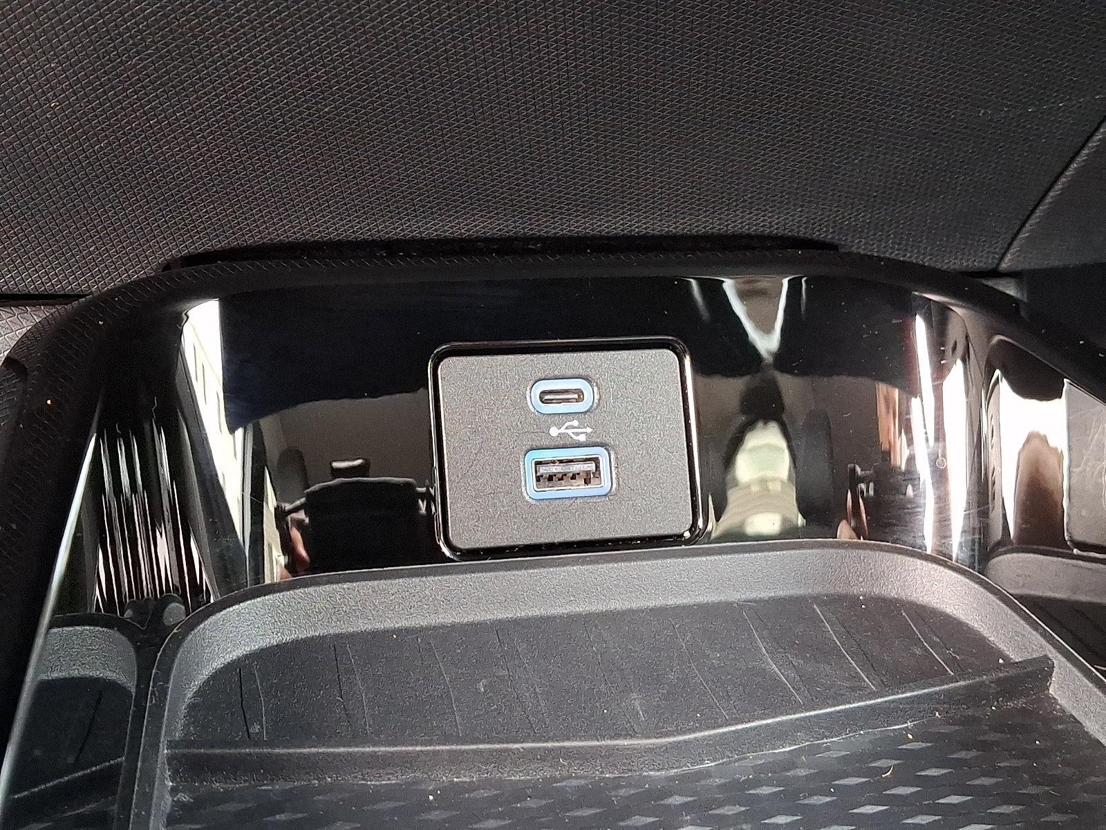 Certified 2023 Ford Mustang Mach-E Select AWD/4WD image 23