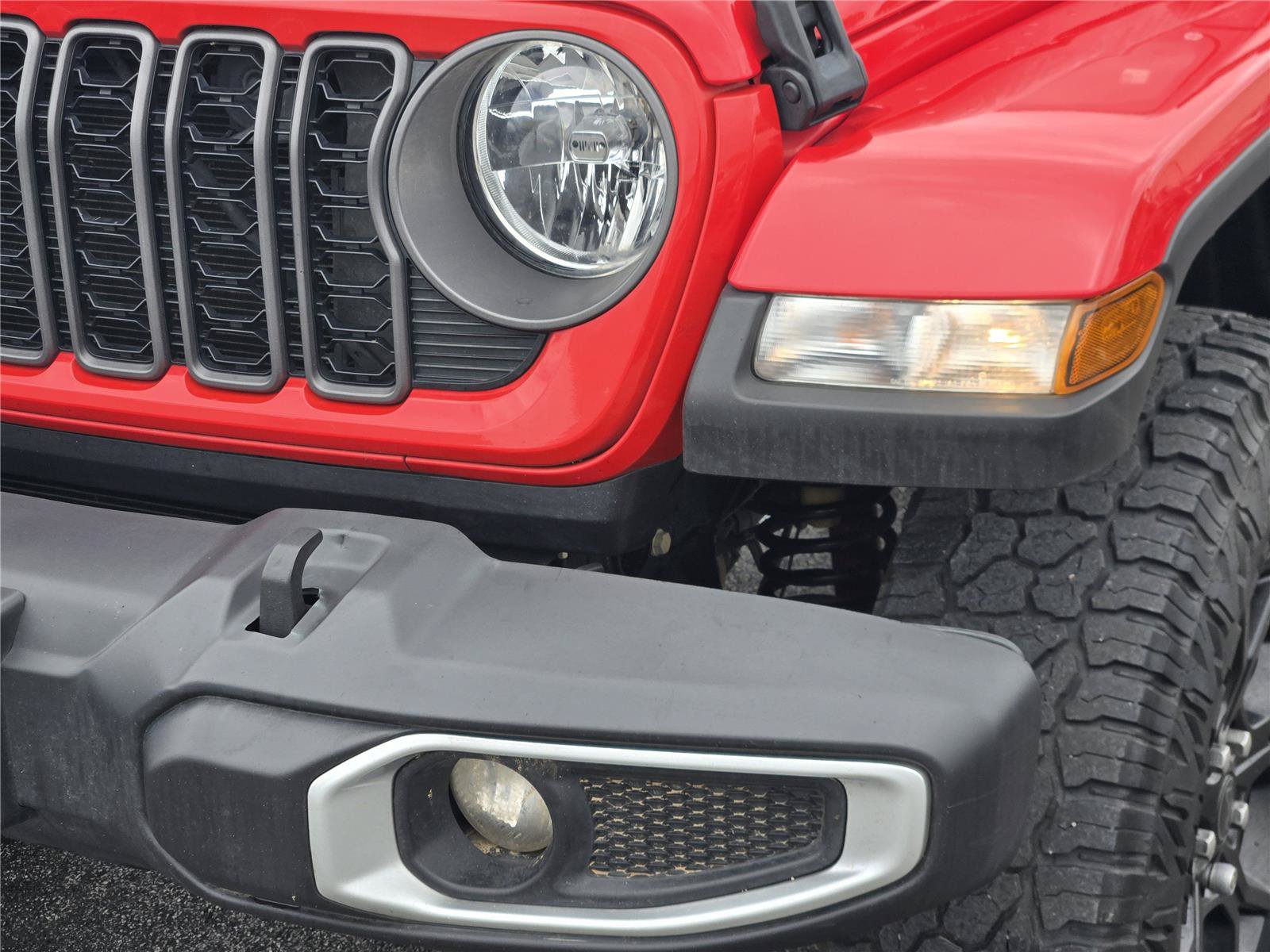 Used 2024 Jeep Gladiator Sport AWD/4WD image 10