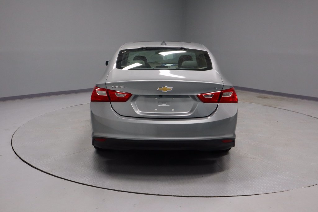 Used 2023 Chevrolet Malibu LT FWD image 9