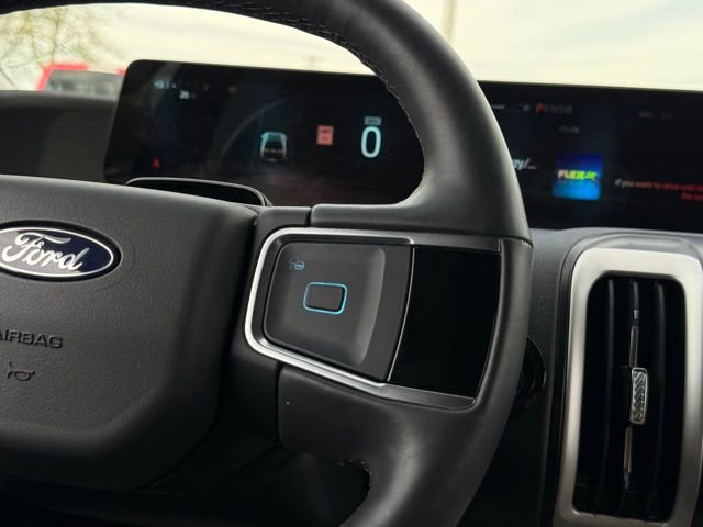 Certified 2025 Ford Expedition Active AWD/4WD image 6