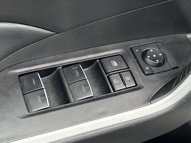 Used 2025 Toyota RAV4 XLE FWD image 20