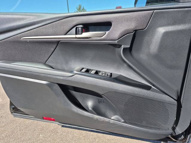 Used 2025 Toyota Camry LE FWD image 14