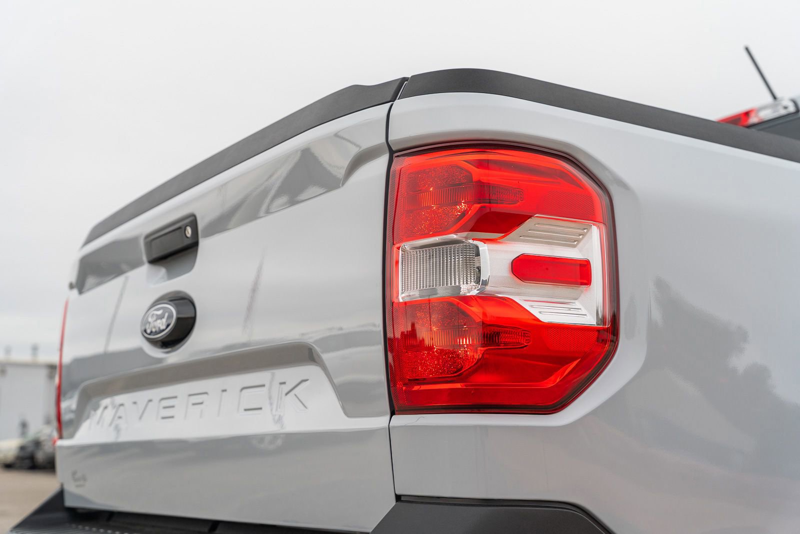 Certified 2025 Ford Maverick XL w/ Equipment Group 102A image 15