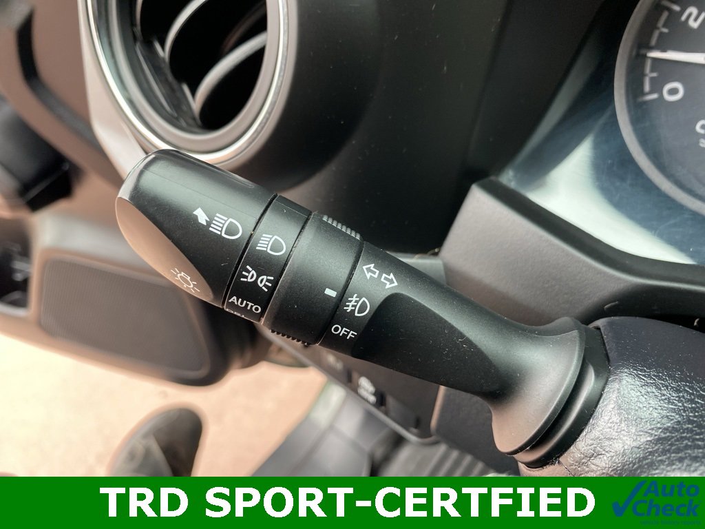 Used 2021 Toyota Tacoma TRD Sport w/ Technology Package image 29