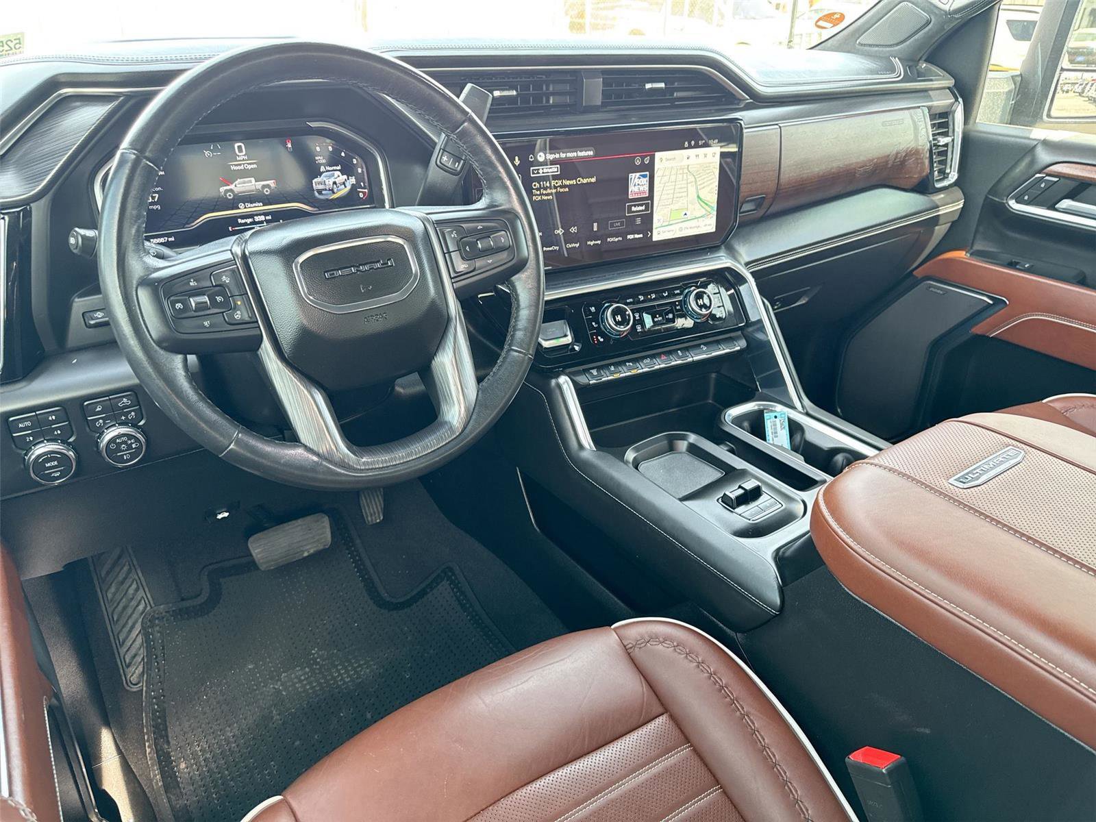 Used 2024 GMC Sierra 2500 Denali Ultimate image 32