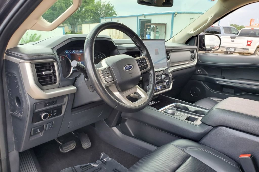 Certified 2024 Ford Expedition Max XLT RWD image 3