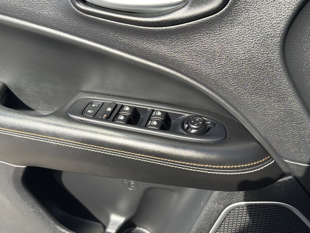 Used 2021 Jeep Compass Sport image 18