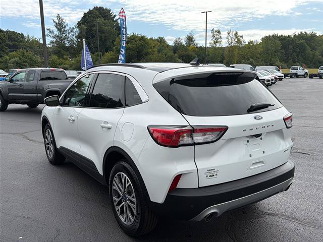 Certified 2022 Ford Escape SEL w/ Technology Package AWD/4WD image 5