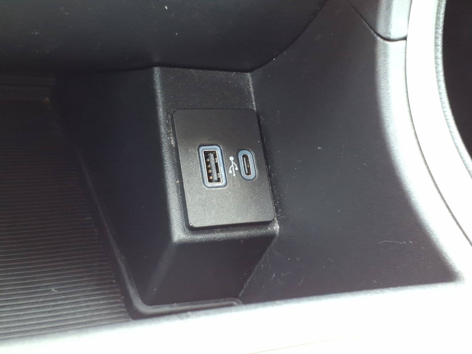 Certified 2024 Ford Edge SEL AWD/4WD image 17