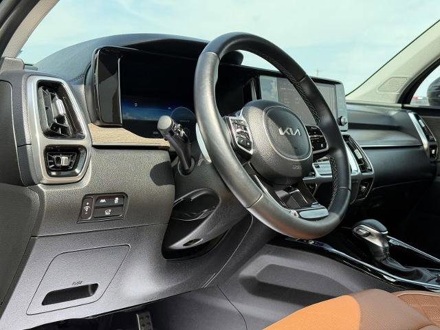 Used 2023 Kia Sorento SX Prestige AWD/4WD image 12
