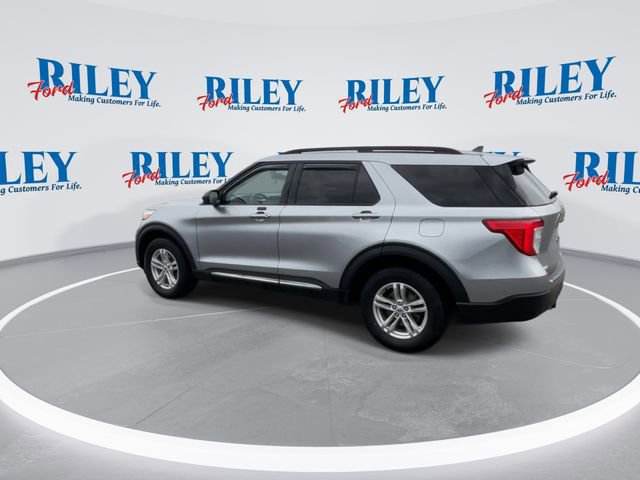 Certified 2023 Ford Explorer XLT image 4