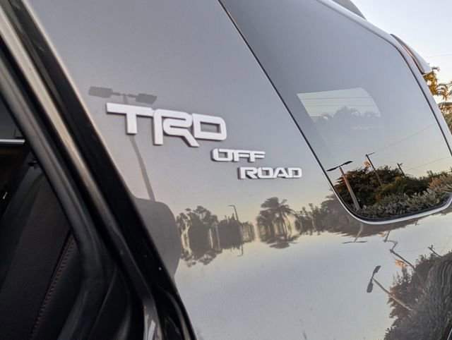 Used 2020 Toyota 4Runner TRD Off-Road image 10