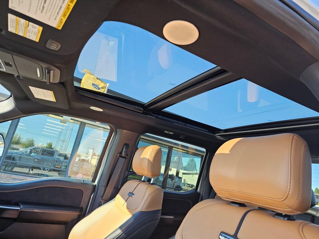 Certified 2024 Ford F350 Platinum w/ Tremor Off-Road Package AWD/4WD image 19