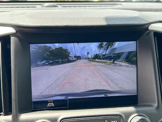 Used 2024 GMC Terrain SLE w/ Driver Convenience Package FWD image 18