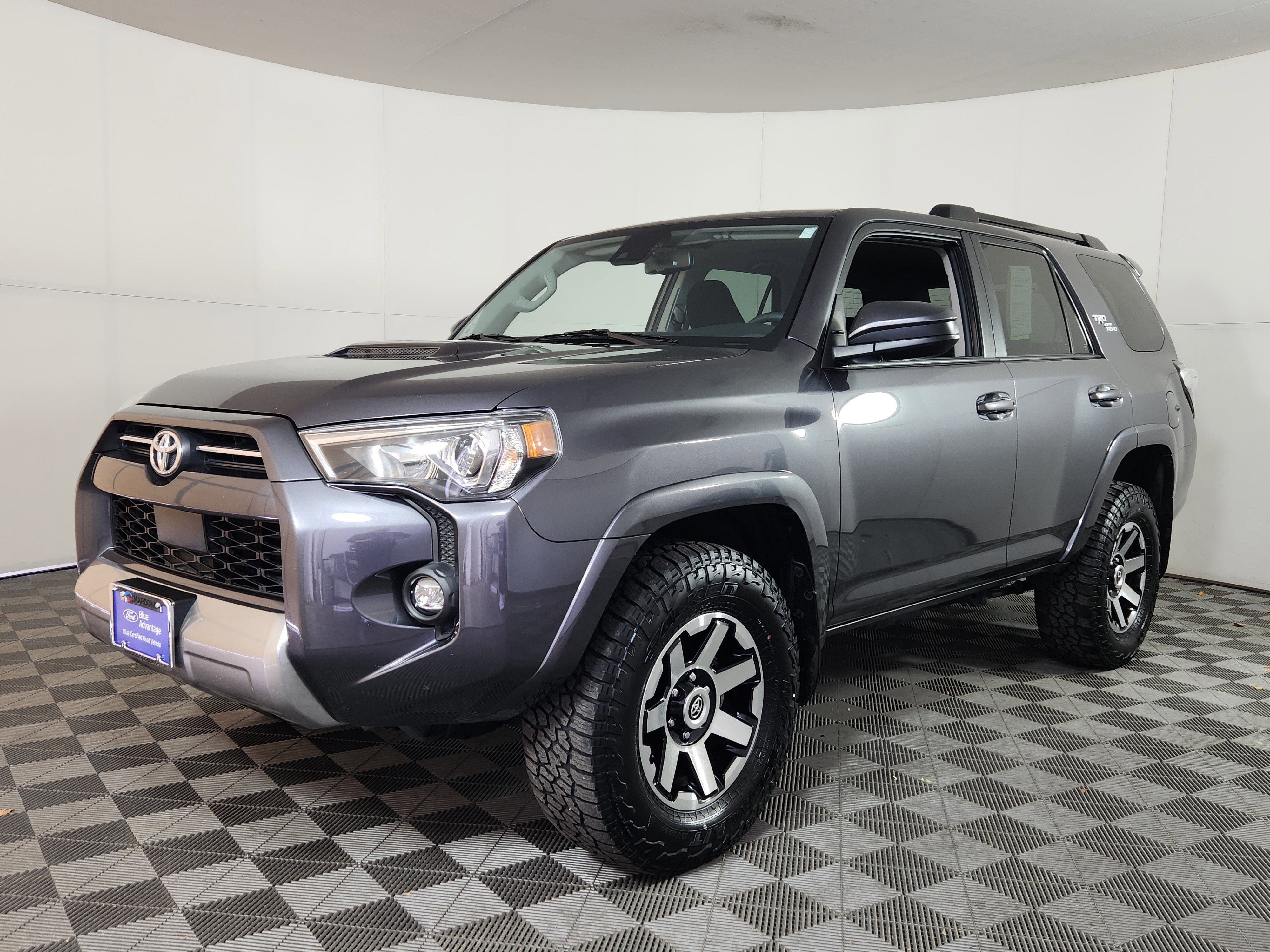 Used 2022 Toyota 4Runner TRD Off-Road image 3