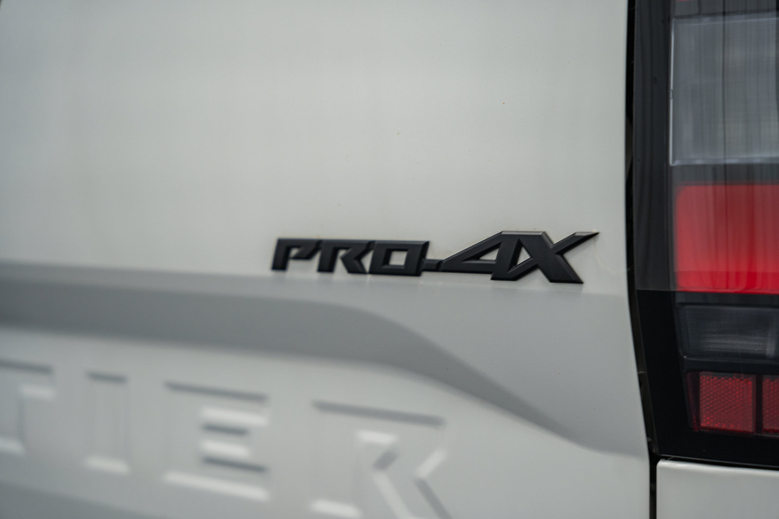 Used 2024 Nissan Frontier PRO-4X w/ Off-Road Protection Package AWD/4WD image 9