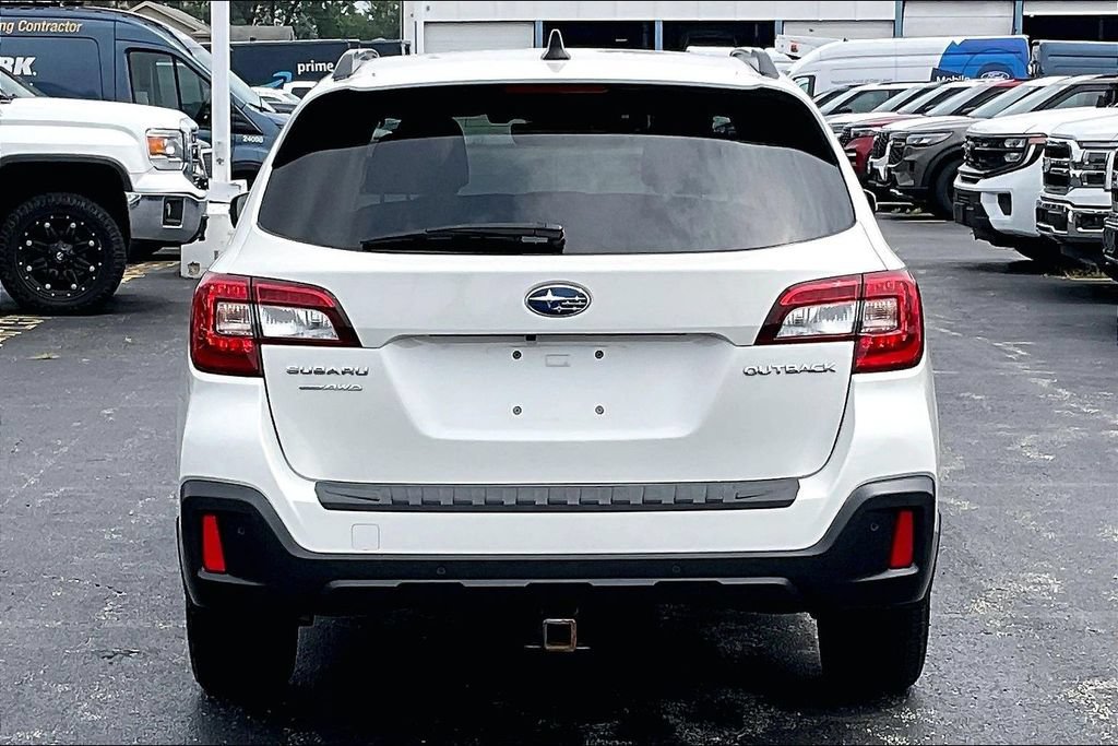 Used 2019 Subaru Outback 2.5i Touring AWD/4WD image 3