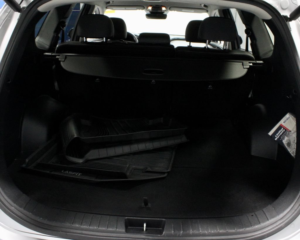 Used 2023 Hyundai Santa Fe SEL AWD/4WD image 15