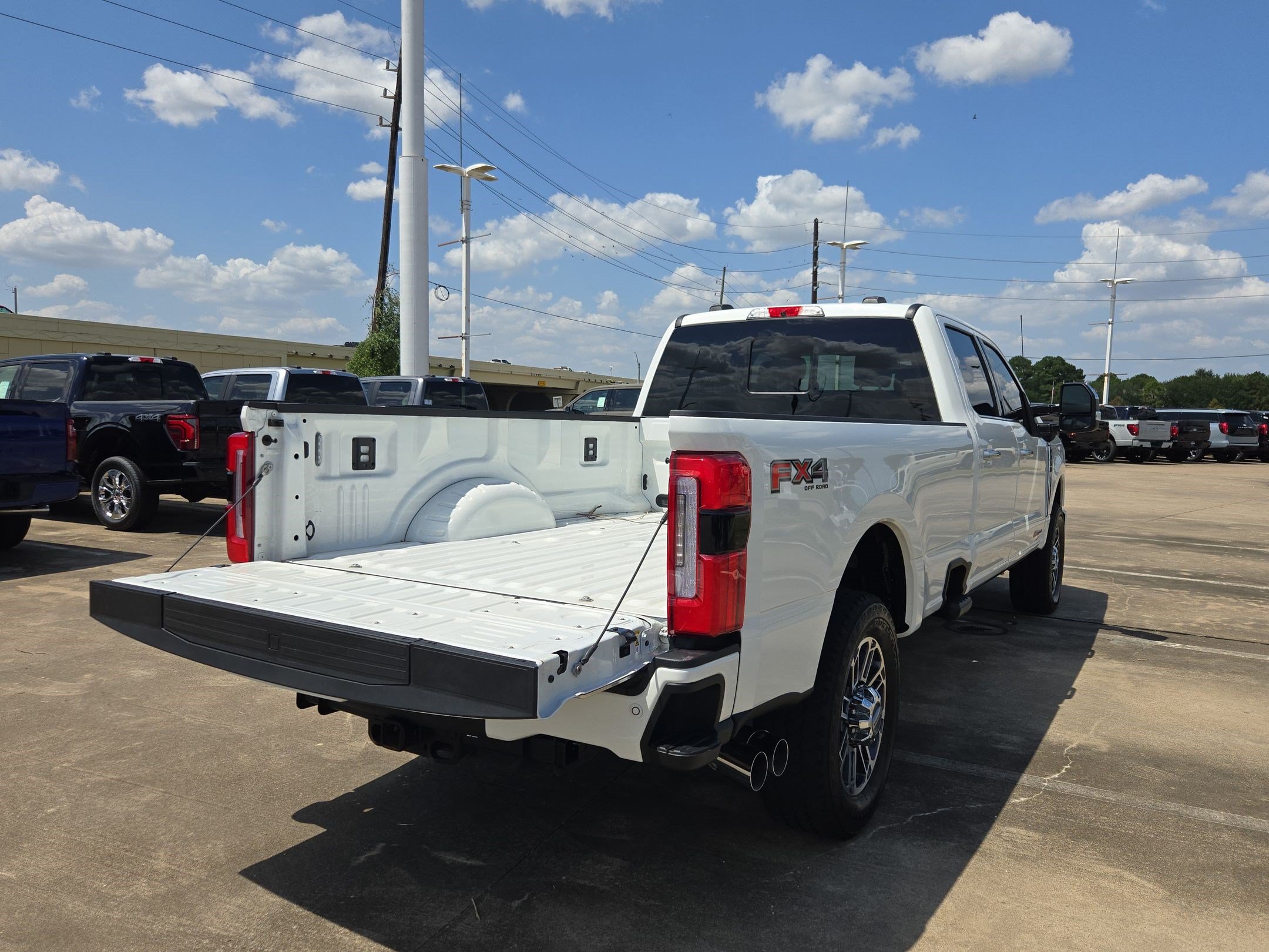 Certified 2026 Ford F350 Platinum w/ Platinum Plus Package AWD/4WD image 31