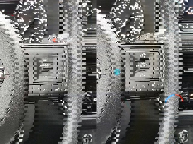 Used 2022 Nissan Rogue SV image 26