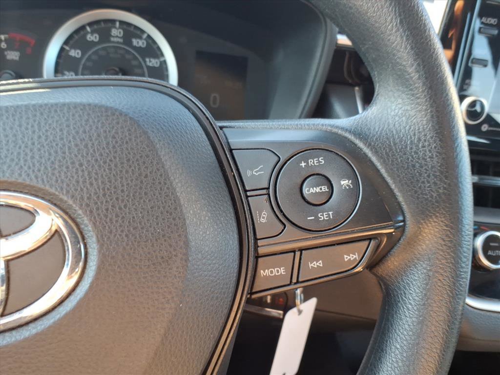 Used 2022 Toyota Corolla LE image 17