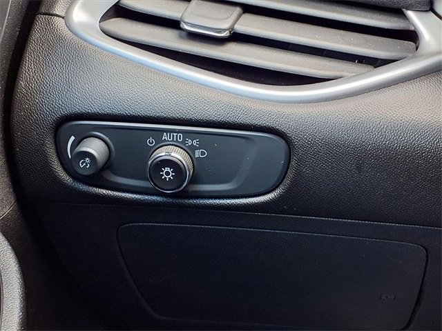 Used 2024 Chevrolet Malibu LT image 24