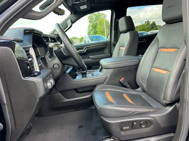 Used 2023 GMC Sierra 1500 AT4 w/ AT4 Premium Package AWD/4WD image 4