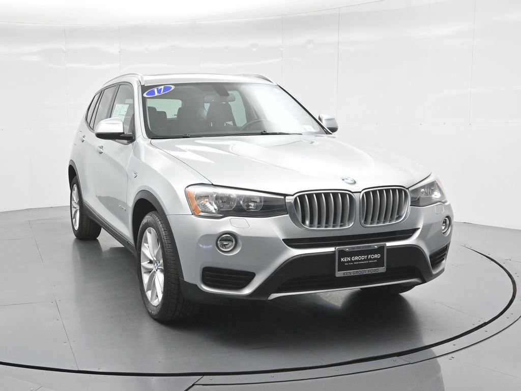 Used 2017 BMW X3 xDrive28i image 2