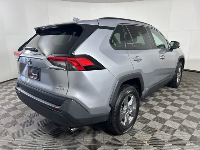 Used 2023 Toyota RAV4 LE AWD/4WD image 4