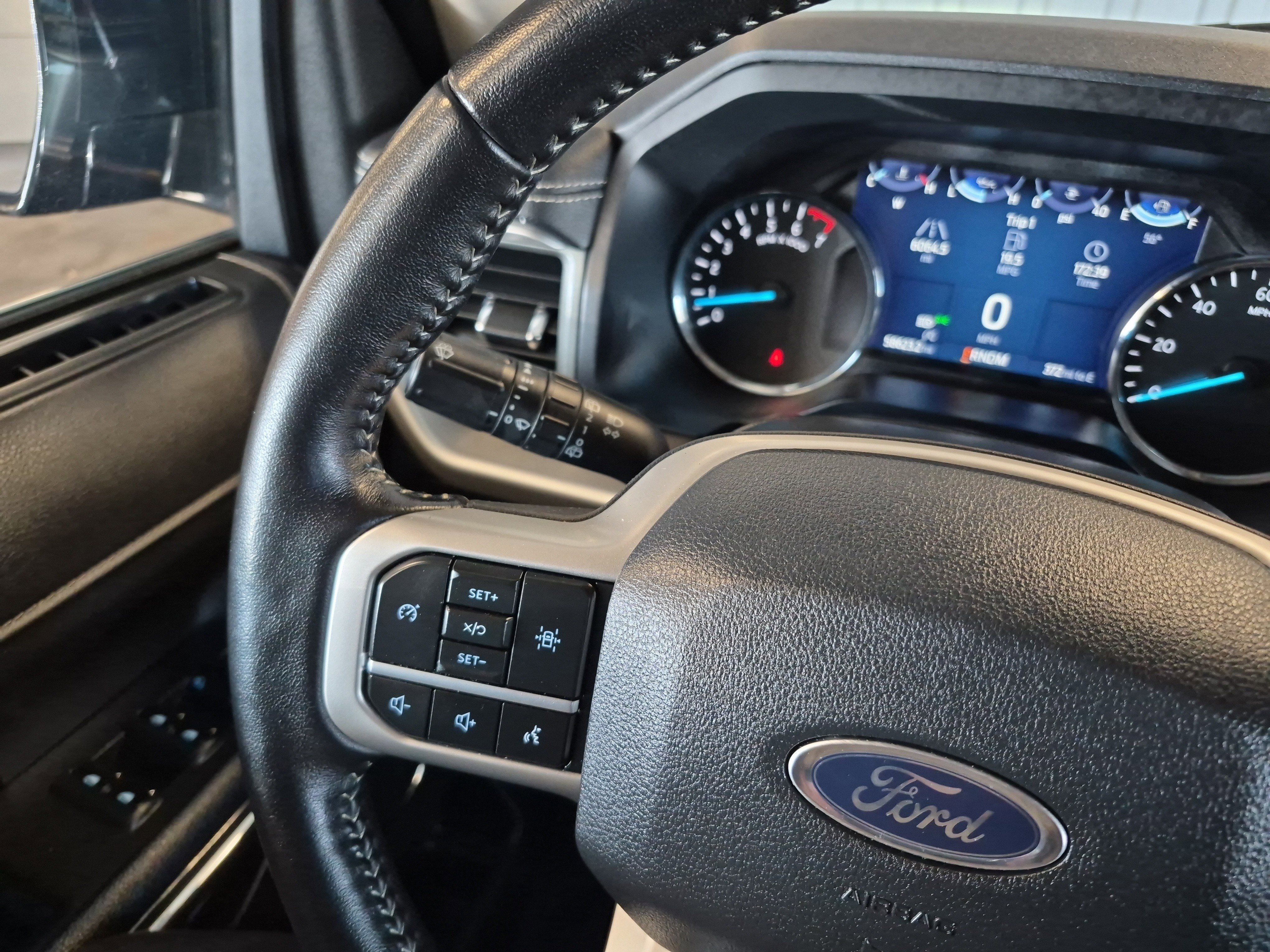 Certified 2024 Ford Expedition XLT image 28