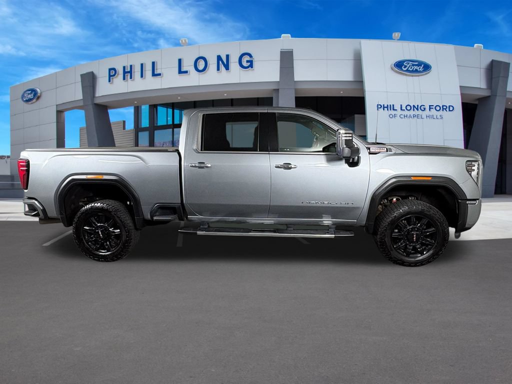 Used 2024 GMC Sierra 3500 Denali w/ Technology Package AWD/4WD image 6