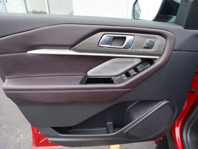 Certified 2025 Ford Explorer Platinum AWD/4WD image 14