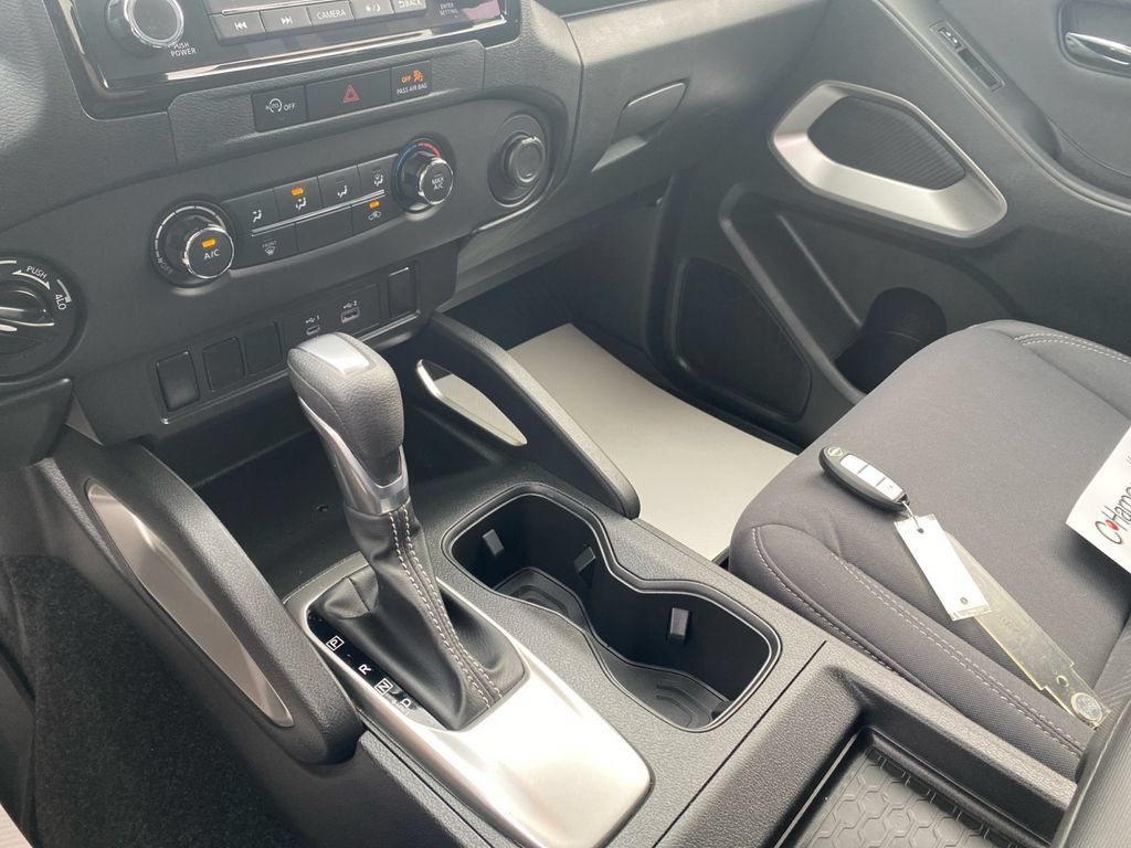 Used 2024 Nissan Frontier SV AWD/4WD image 31