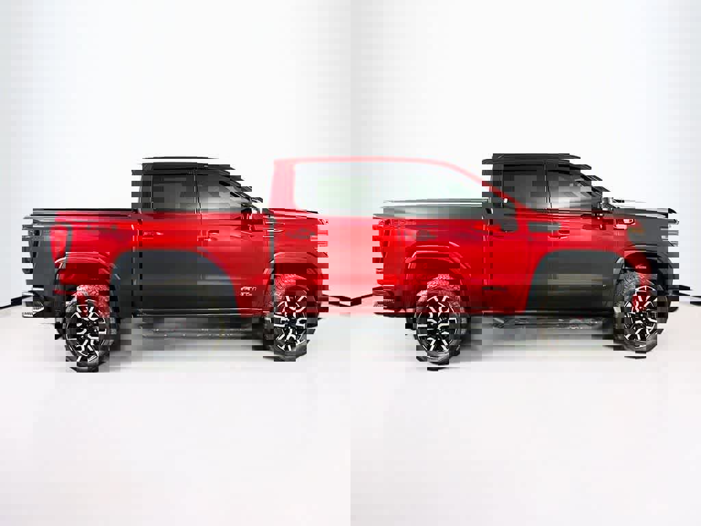 Used 2025 GMC Sierra 1500 AT4 w/ Technology Package image 6