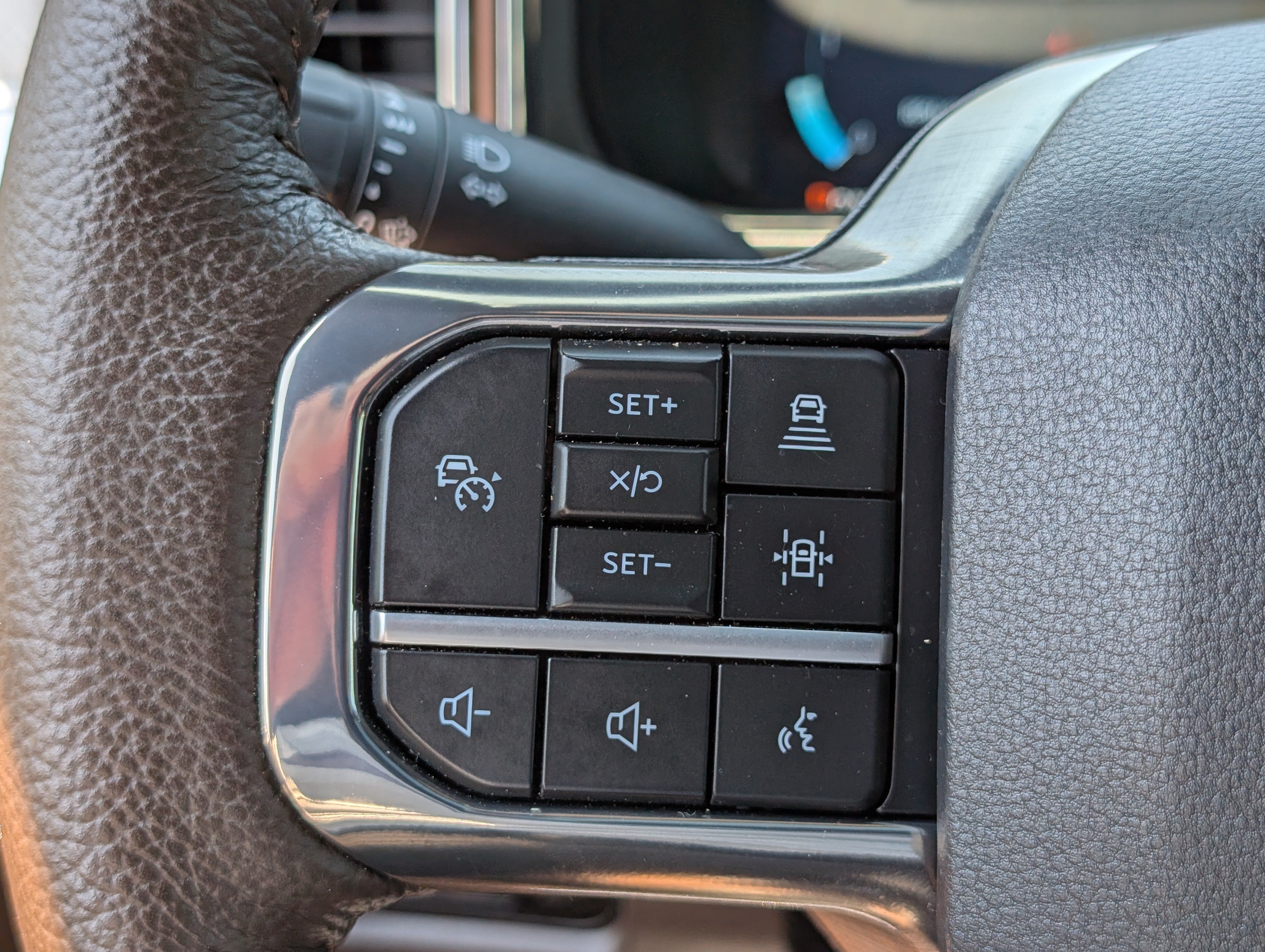 Certified 2025 Ford F350 King Ranch AWD/4WD image 22