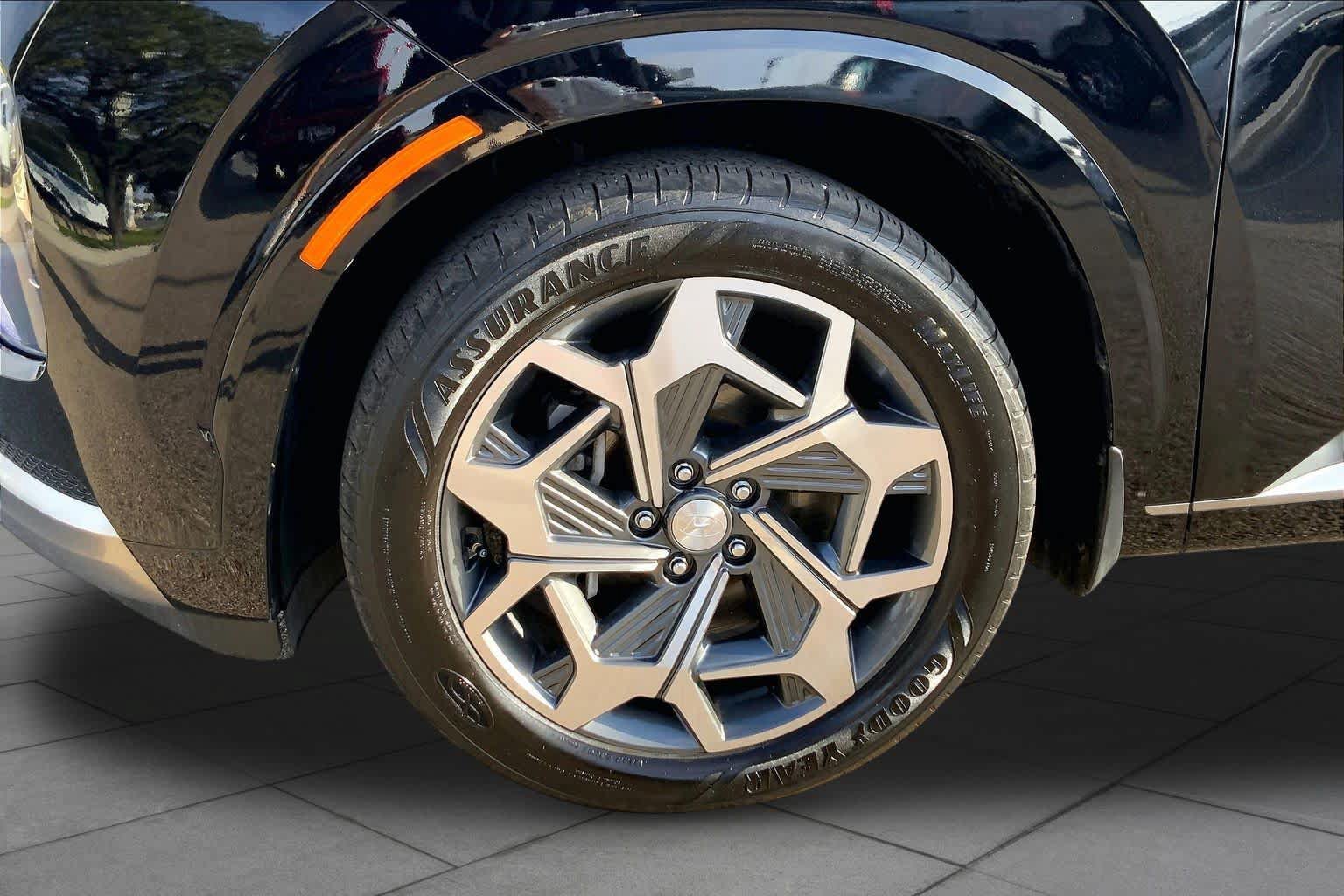 Used 2022 Hyundai Palisade Calligraphy w/ Winter Package AWD/4WD image 11